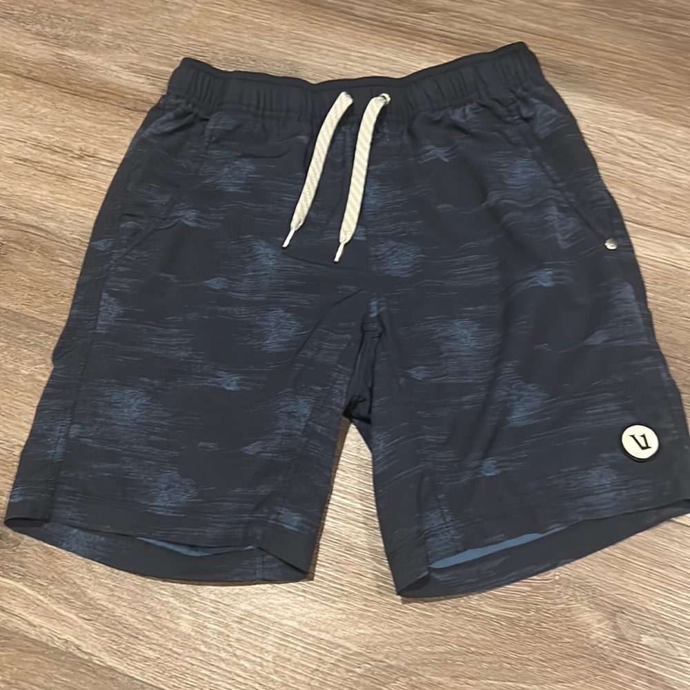 Blue lined Vuori shorts